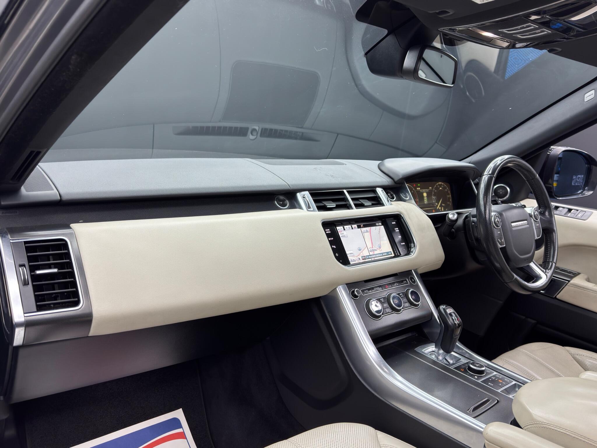 Land Rover RANGE ROVER SPORT - Image 11