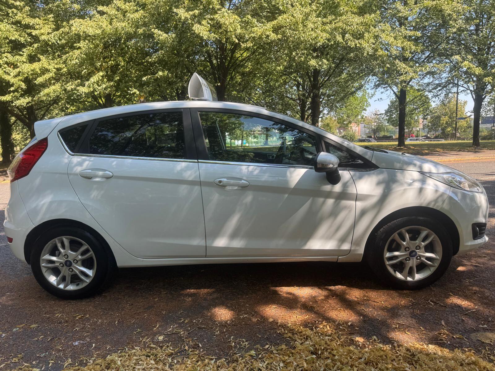 Ford Fiesta - Image 10