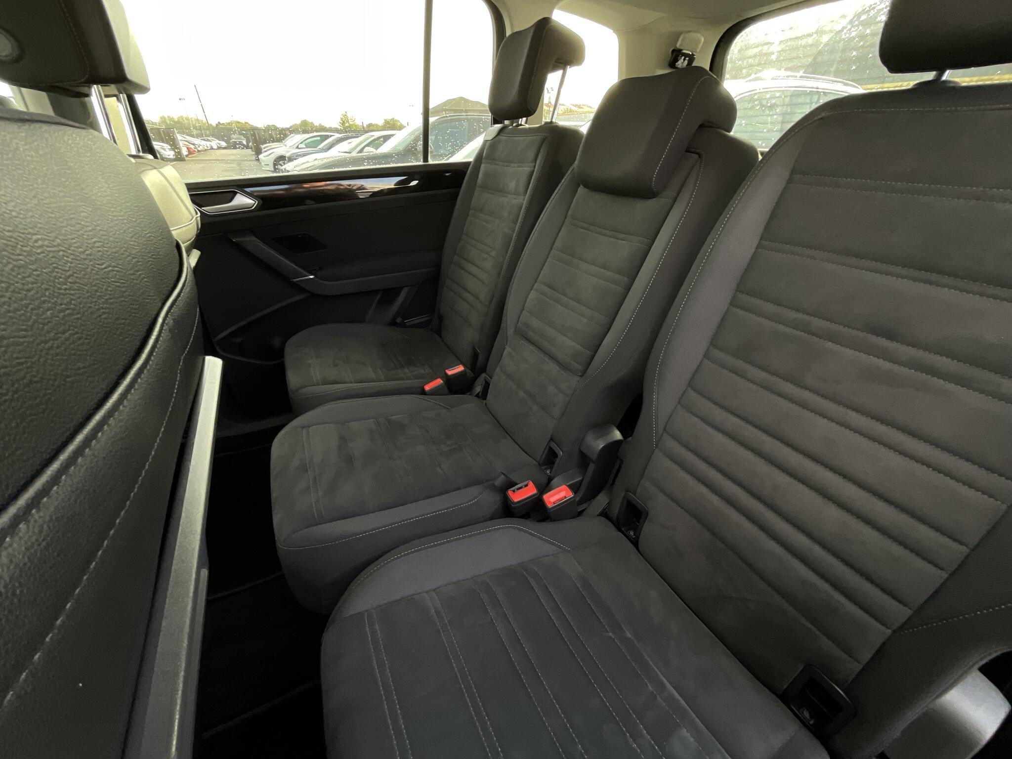Volkswagen Touran - Image 14