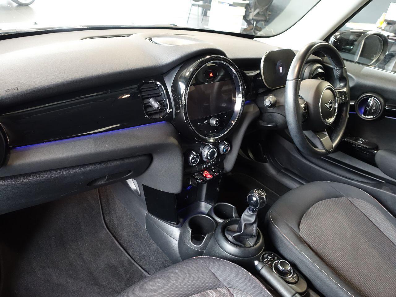 MINI Hatch - Image 8