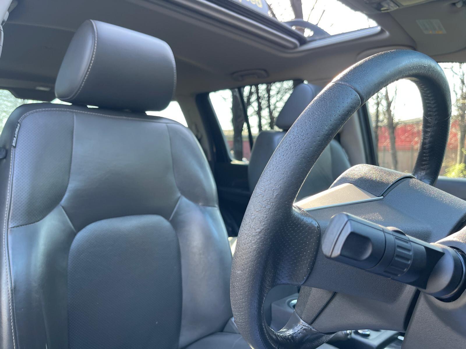 Nissan Pathfinder - Image 18