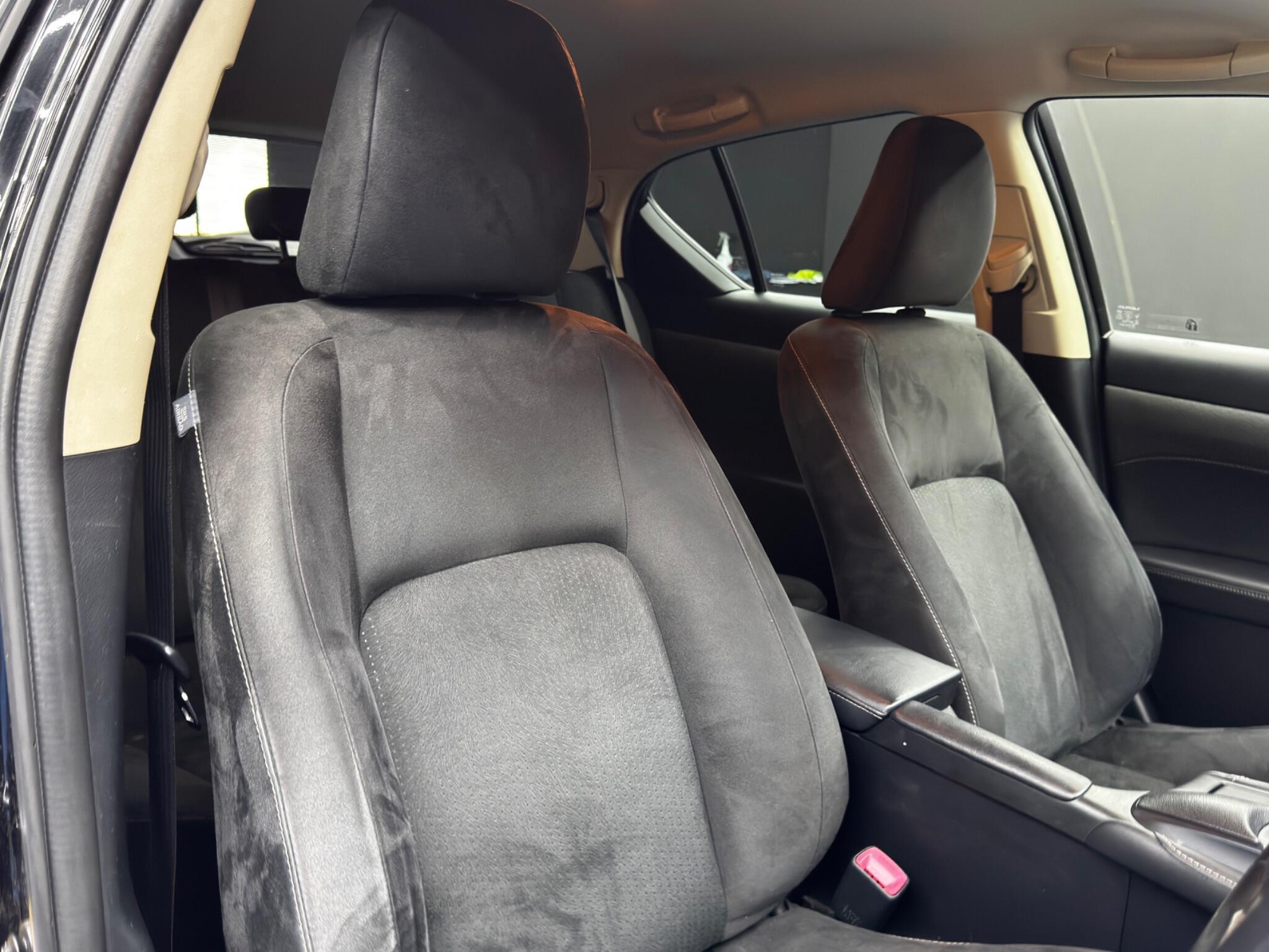 Lexus CT - Image 12