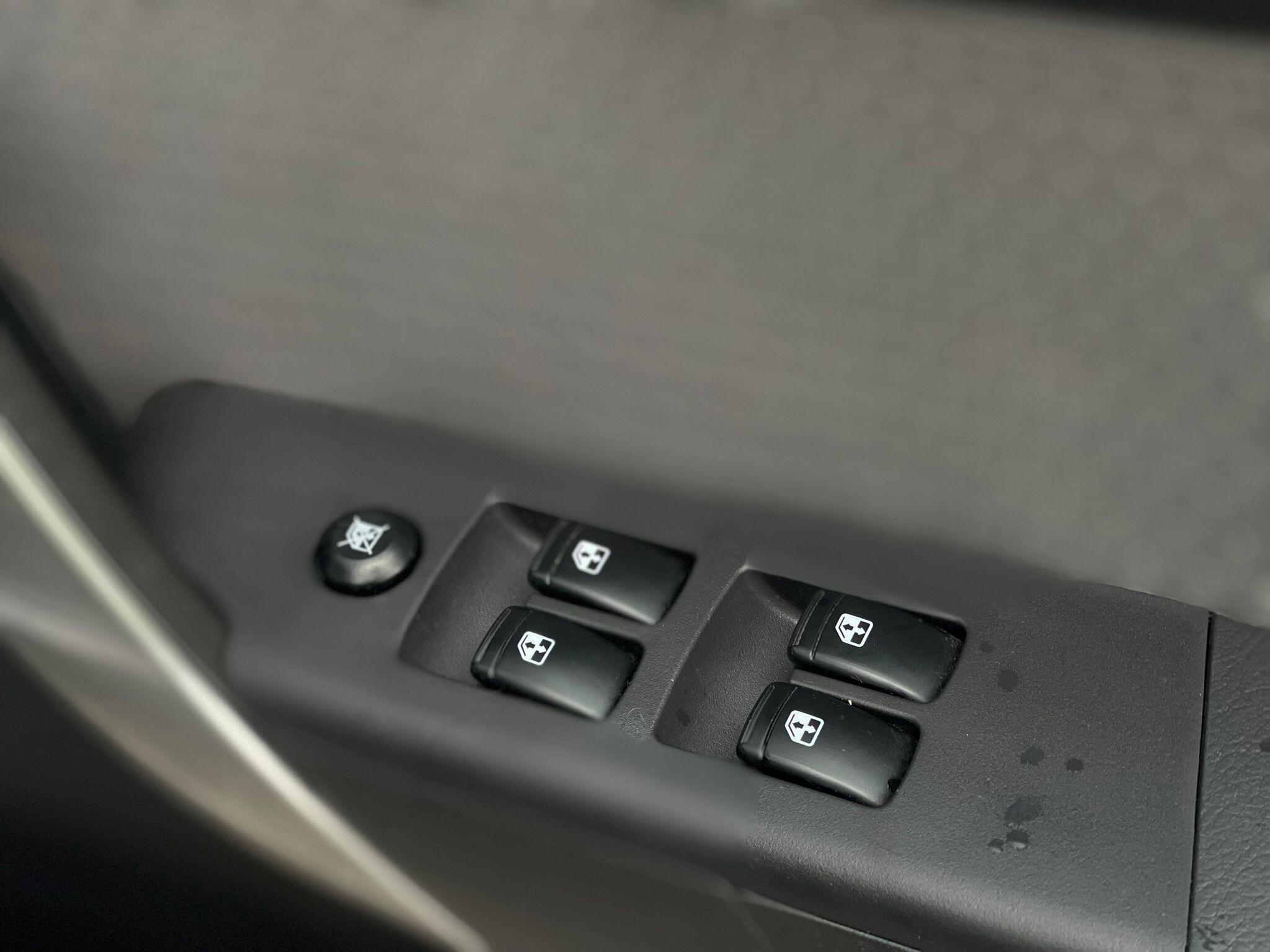 Chevrolet Aveo - Image 25