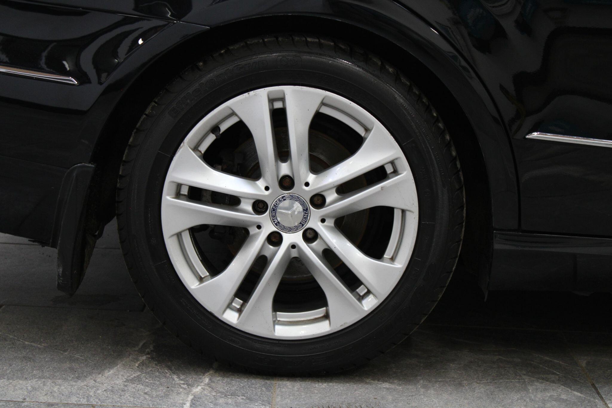 Mercedes E Class - Image 10