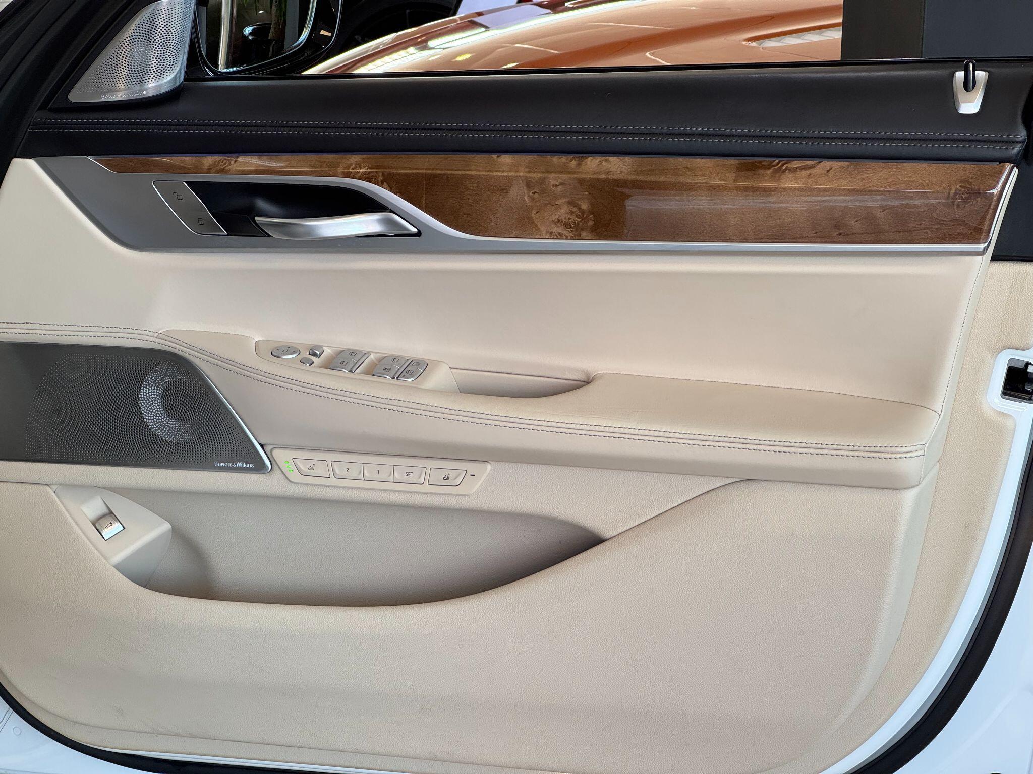 BMW 7 Series - Image 39
