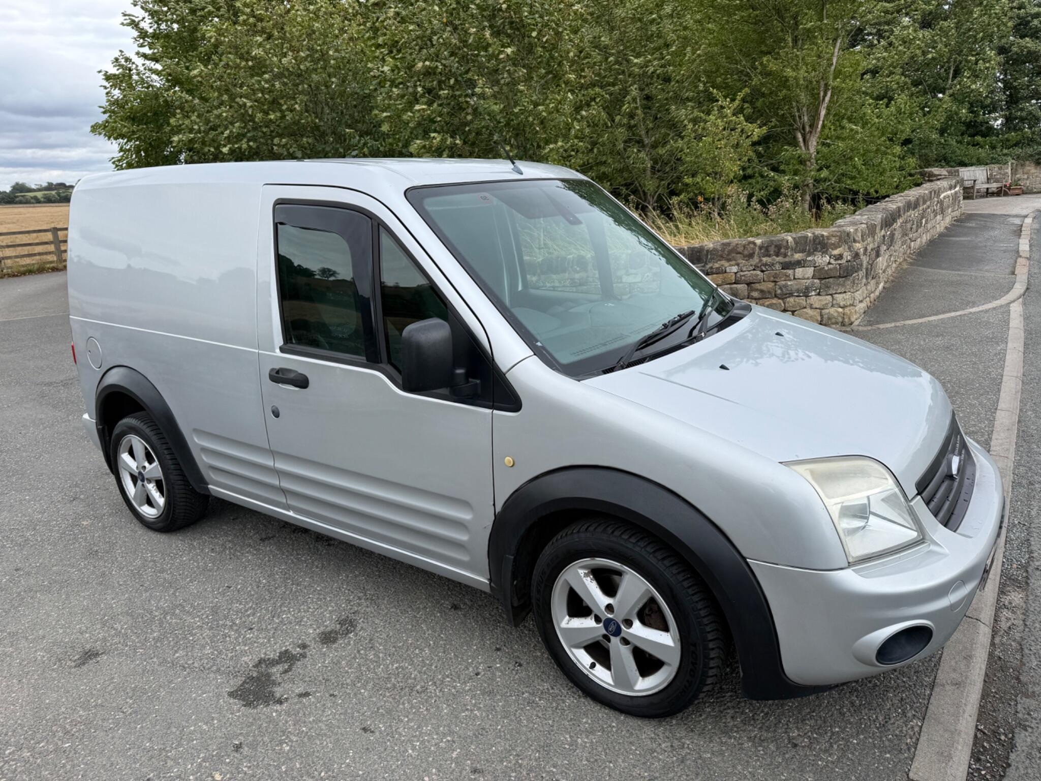 Ford Transit Connect - Image 4