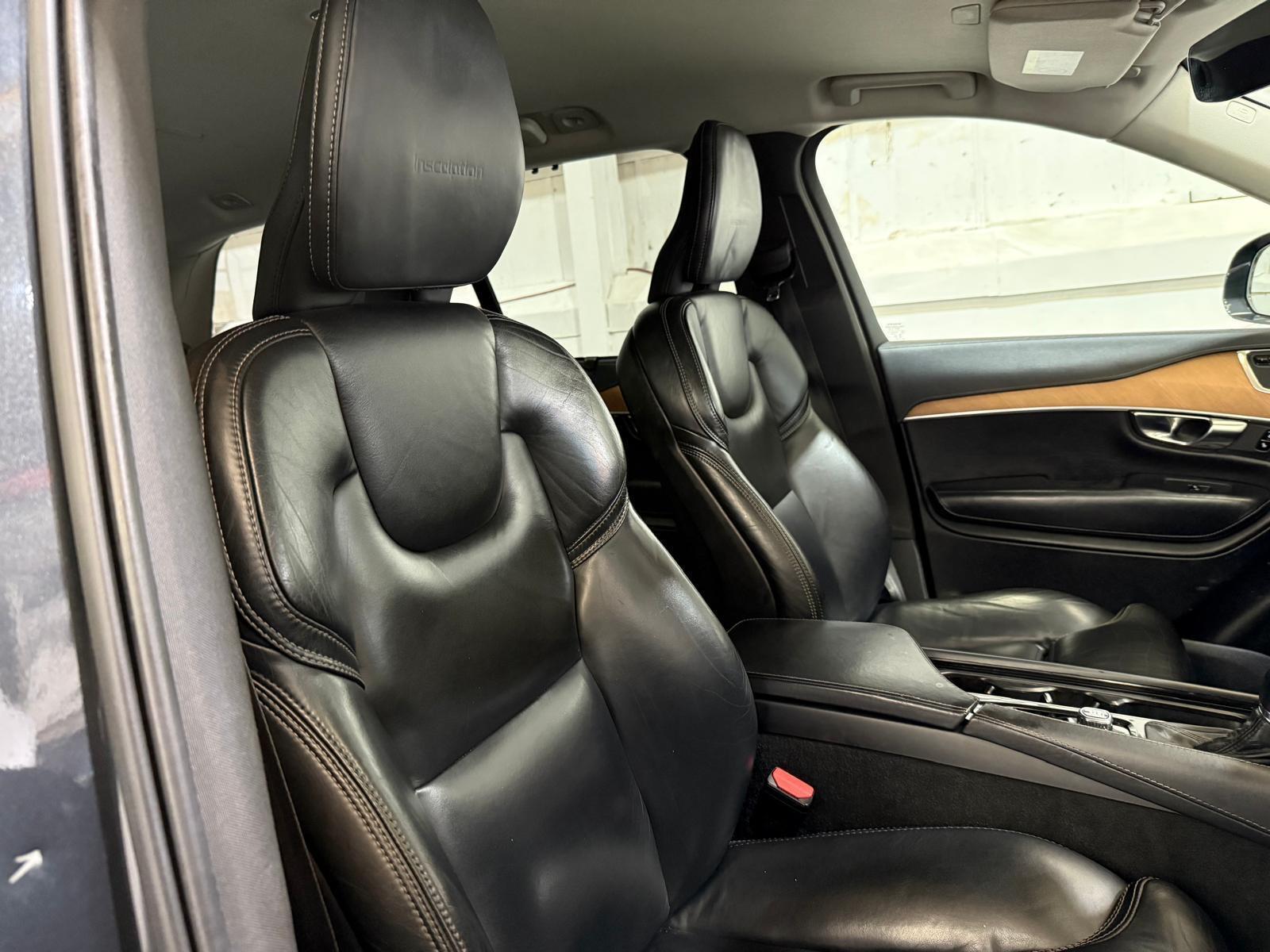 Volvo XC90 - Image 32