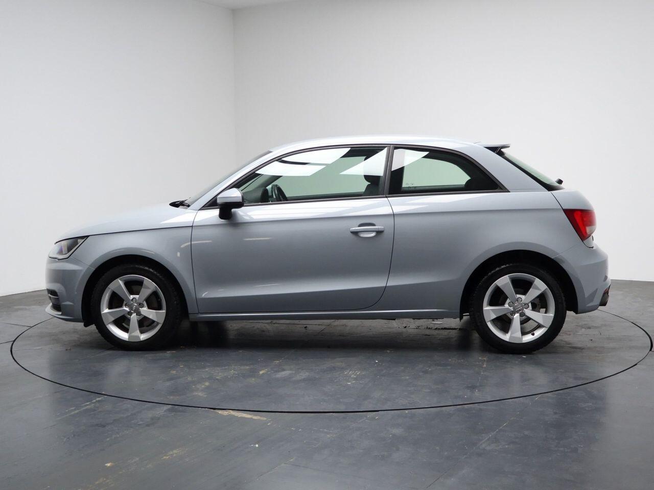 Audi A1 - Image 8