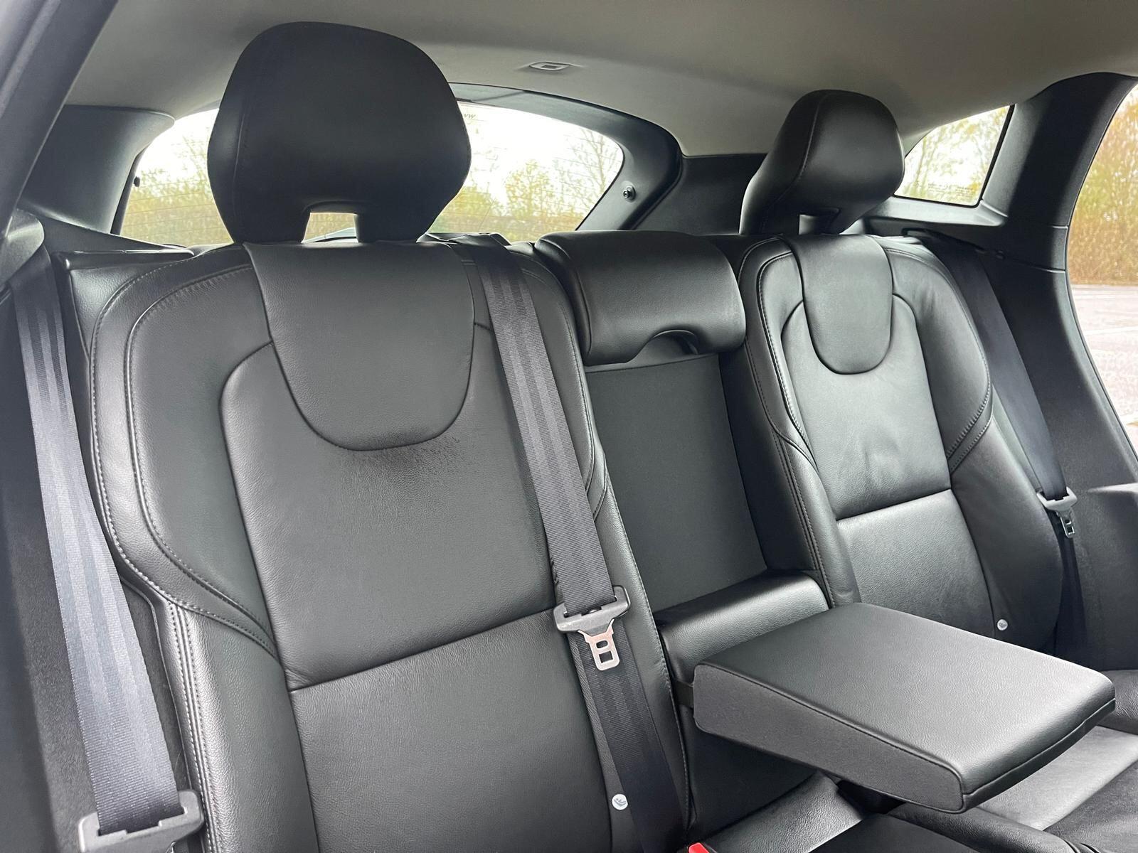 Volvo V40 - Image 23