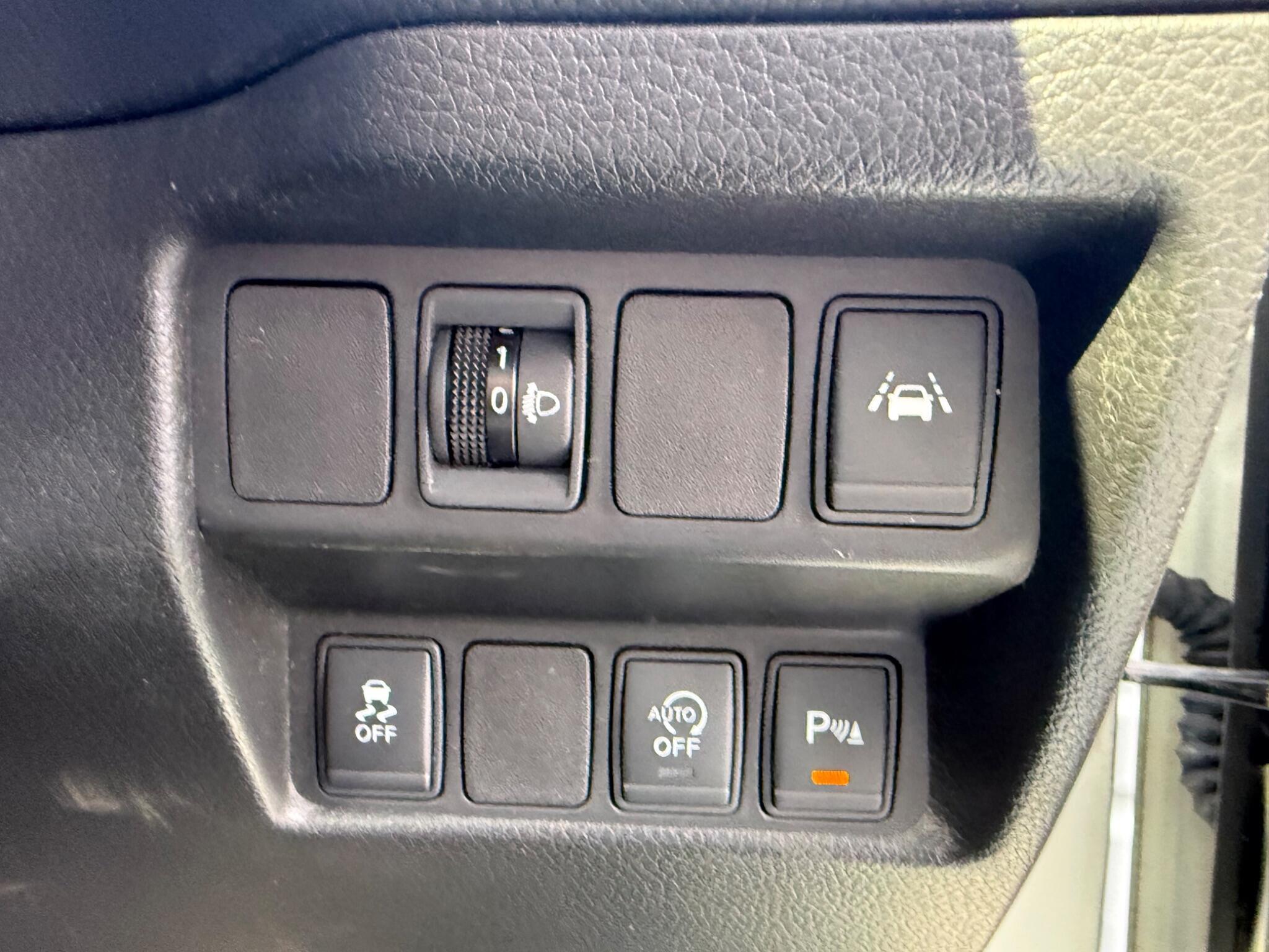 Nissan Qashqai - Image 17