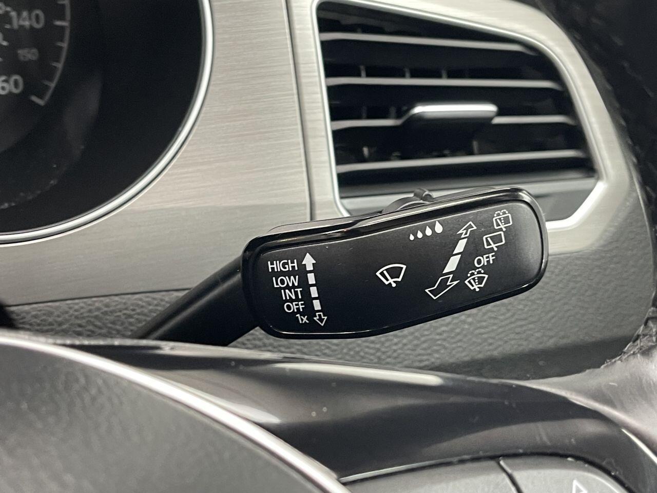 Volkswagen GOLF SV - Image 33