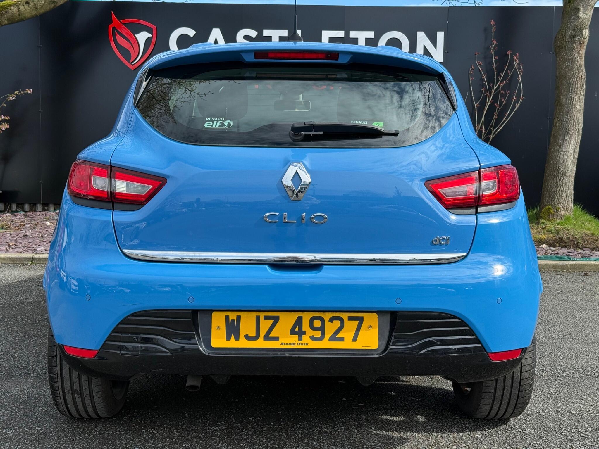 Renault Clio - Image 10