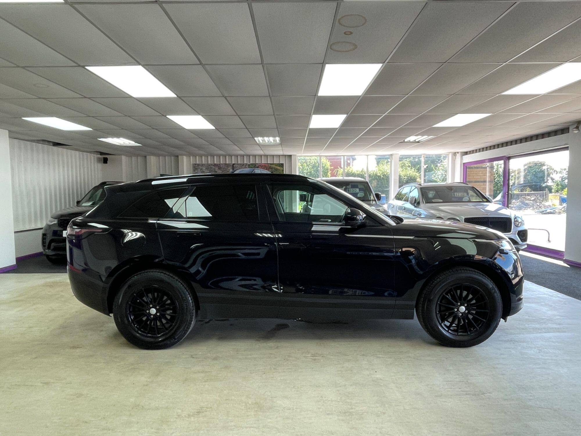 Land Rover Range Rover Velar - Image 12