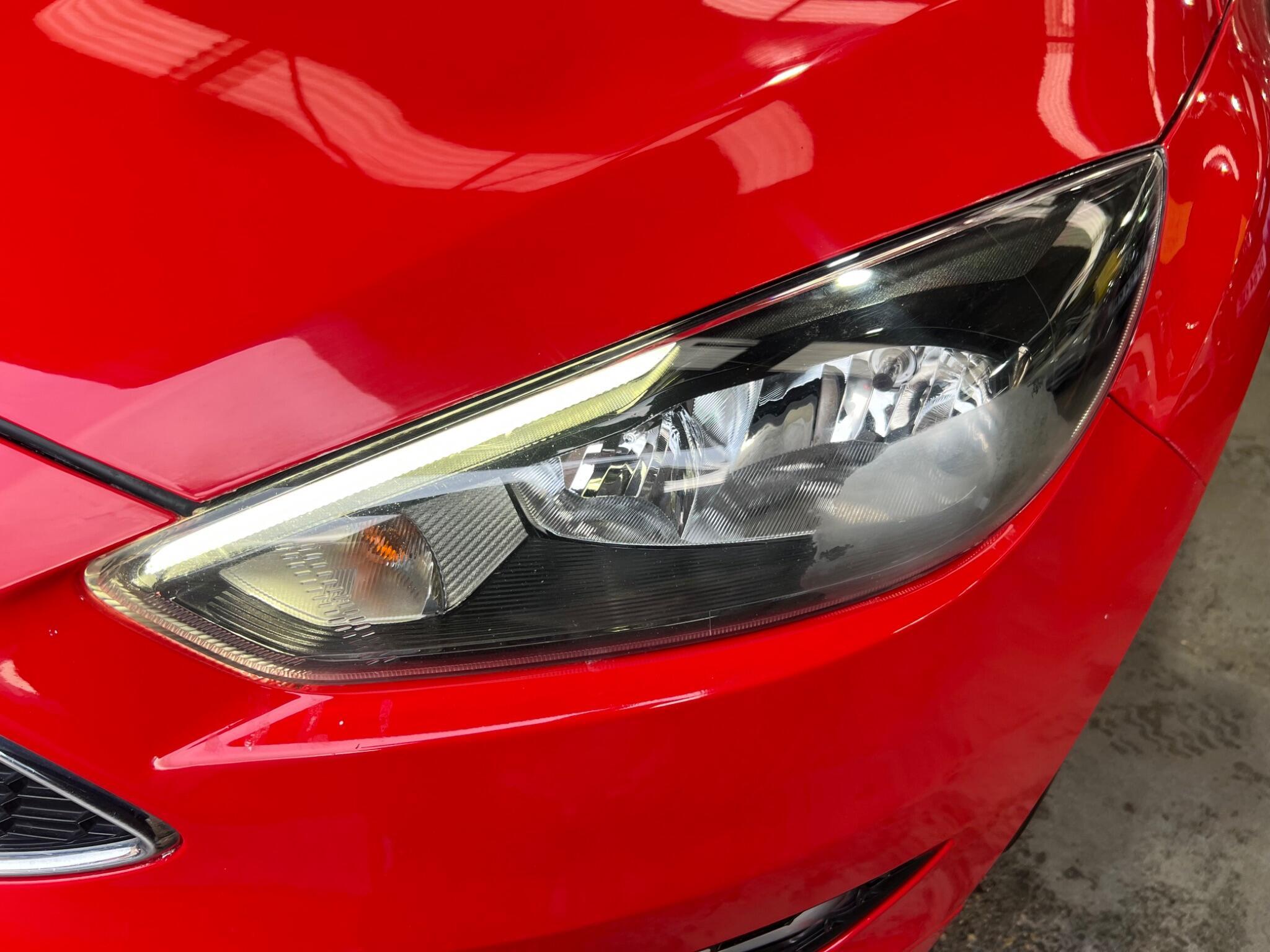 Ford Focus - Image 6