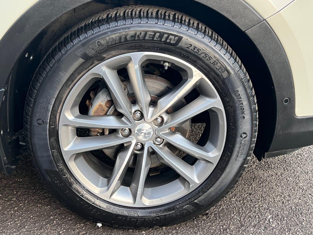 Hyundai Santa Fe - Image 44