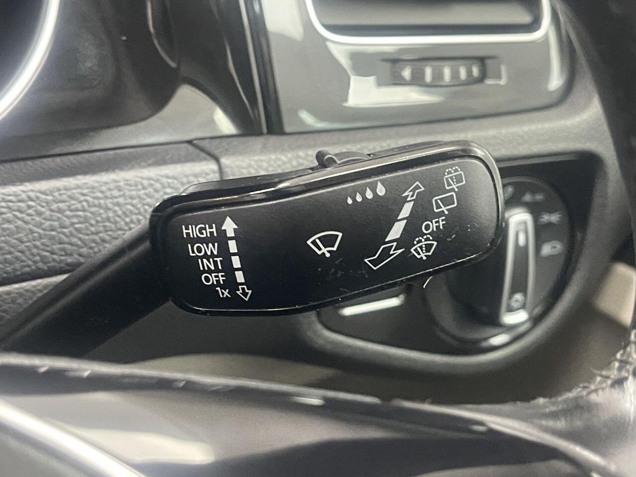 Volkswagen Golf - Image 22