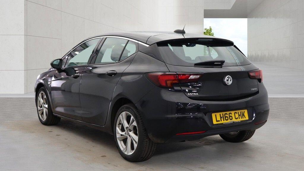 Vauxhall Astra - Image 4