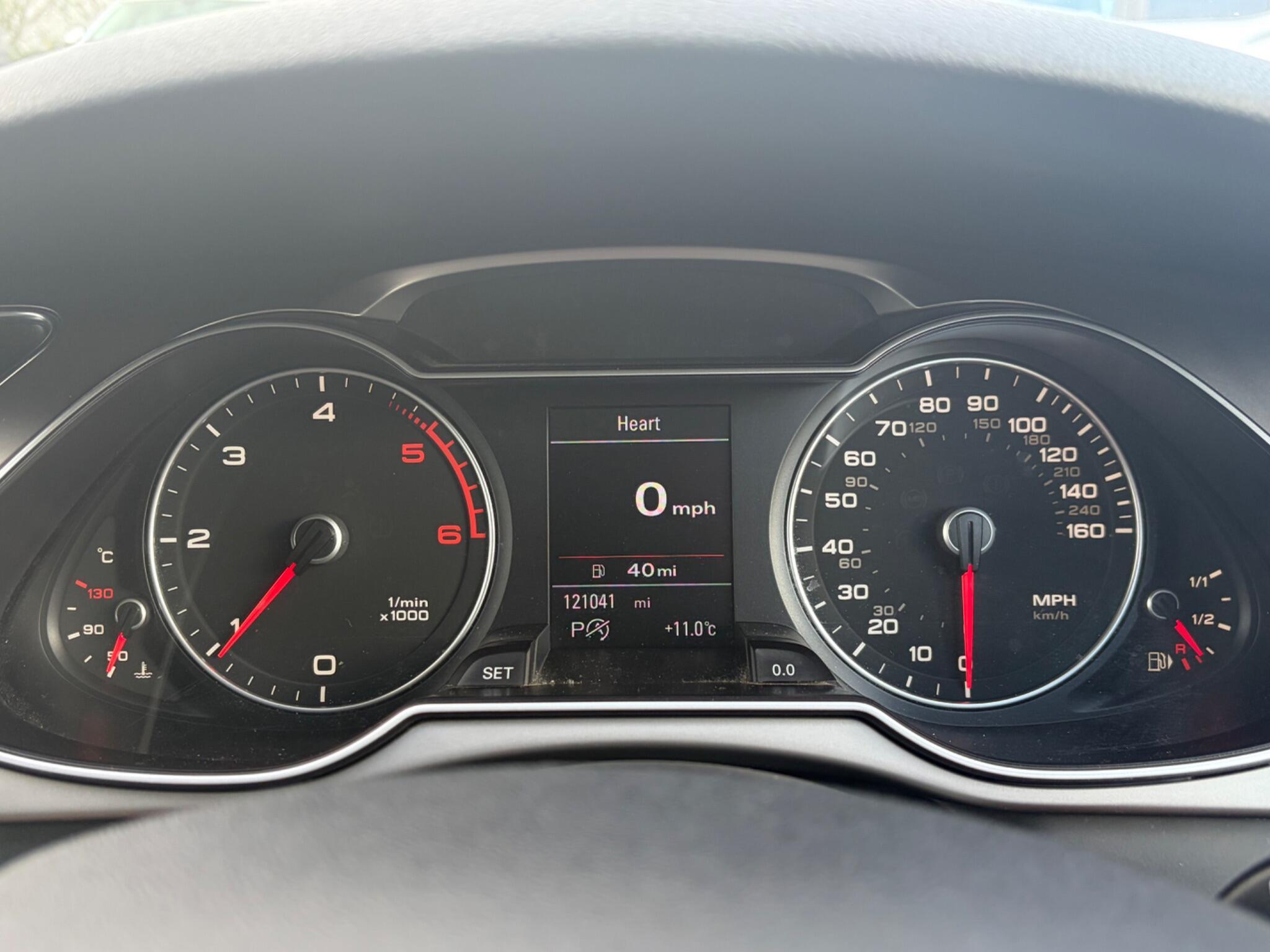 Audi A4 Avant - Image 30