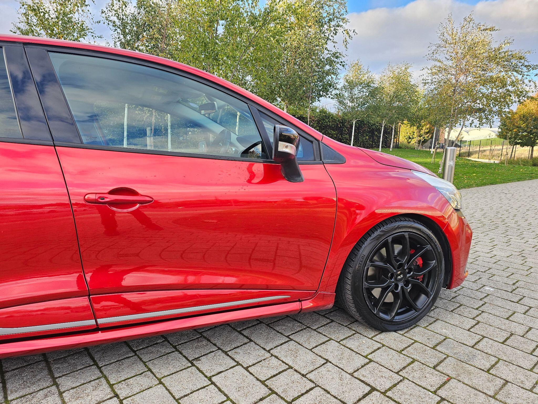 Renault Clio - Image 11