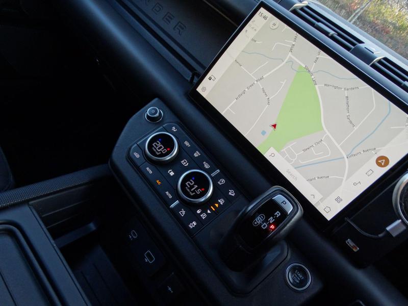 Land Rover DEFENDER 110 - Image 7