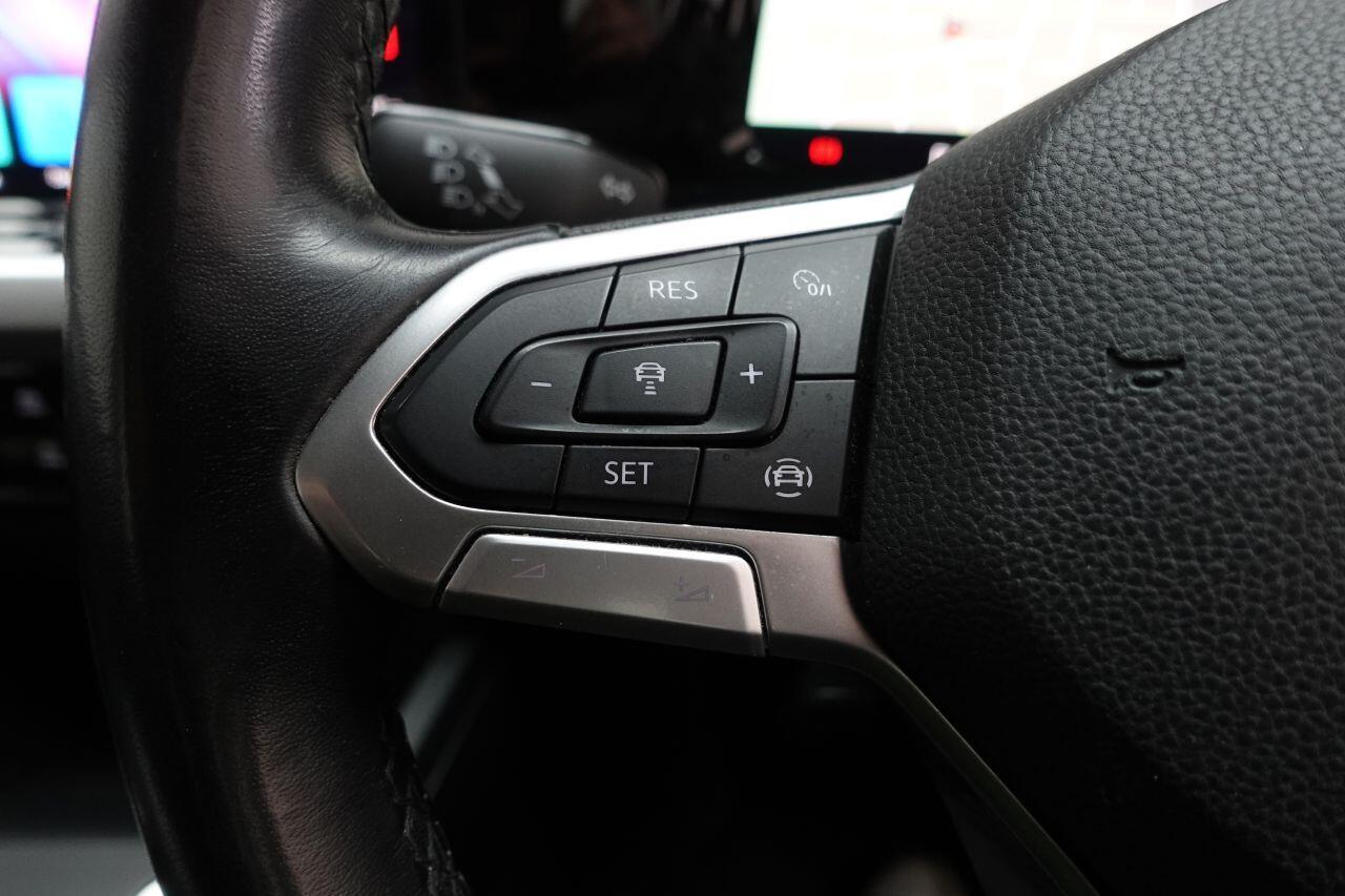 Volkswagen Golf - Image 33