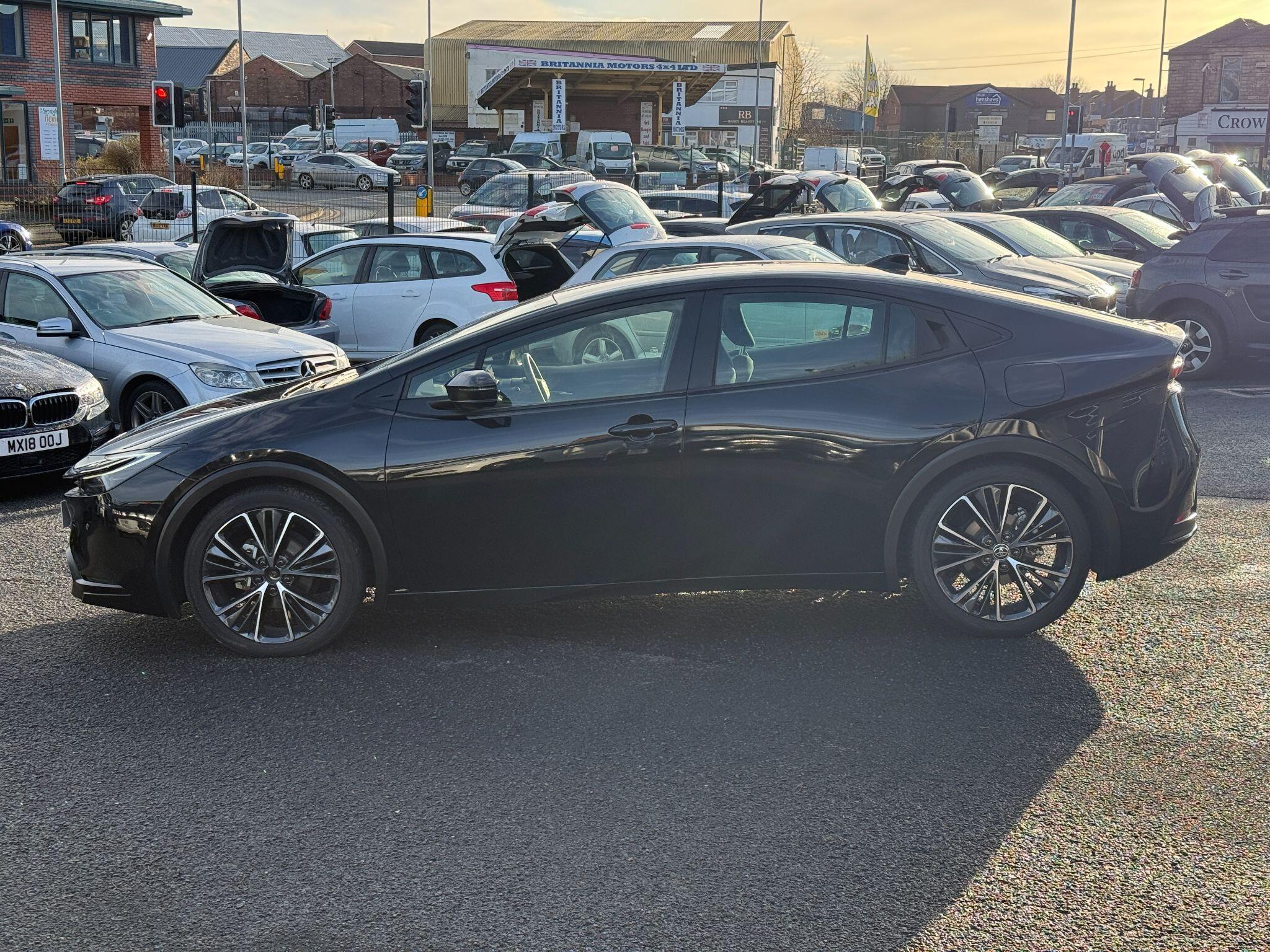 Toyota Prius - Image 16