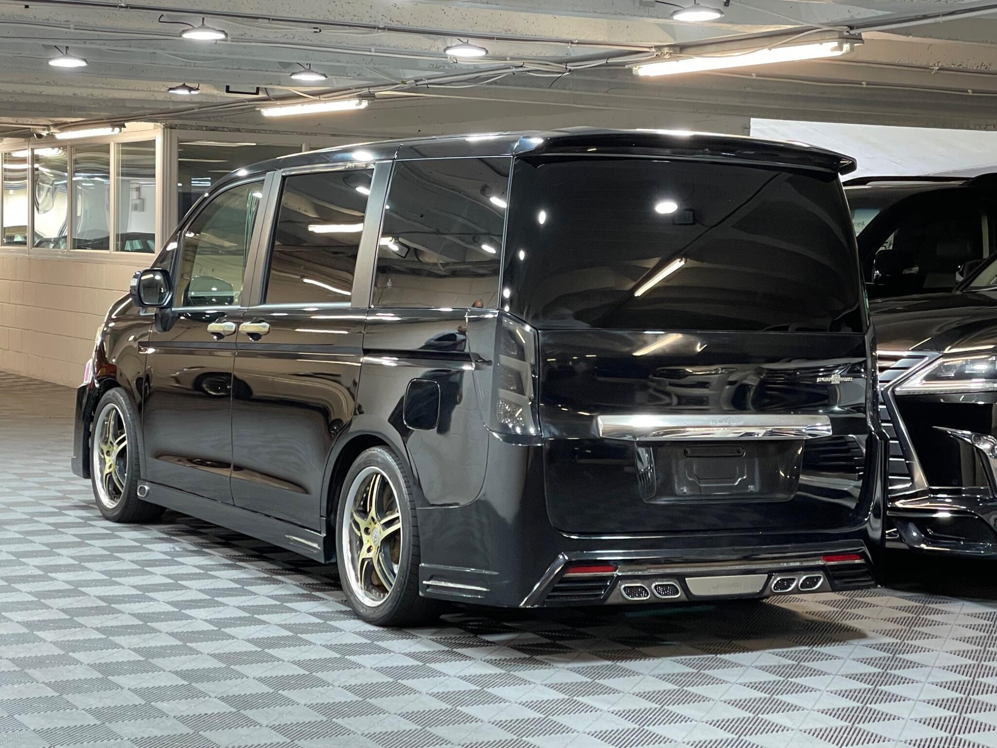 Honda Stepwagon - Image 3