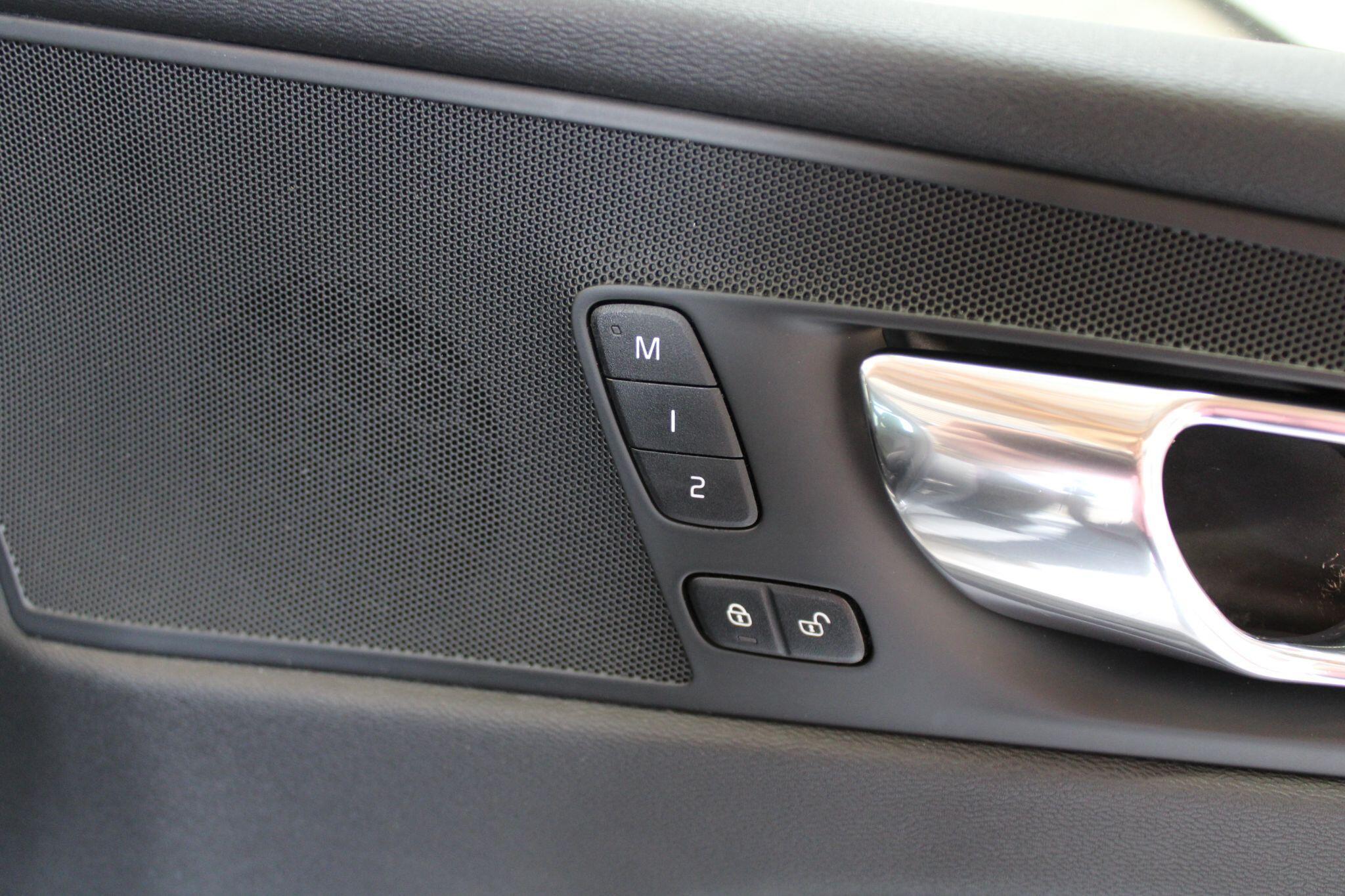 Volvo XC60 - Image 48