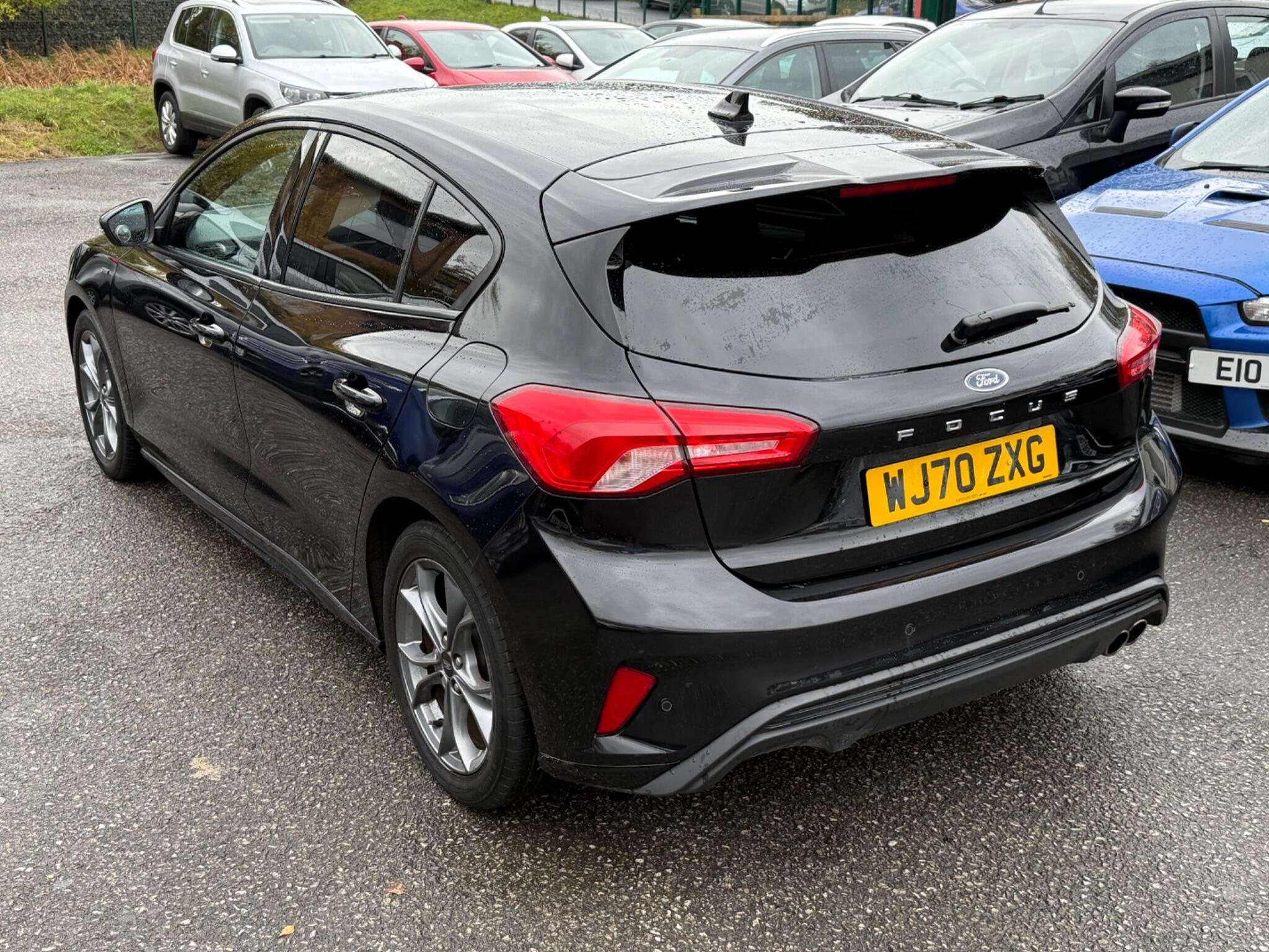 Ford Focus - Image 10