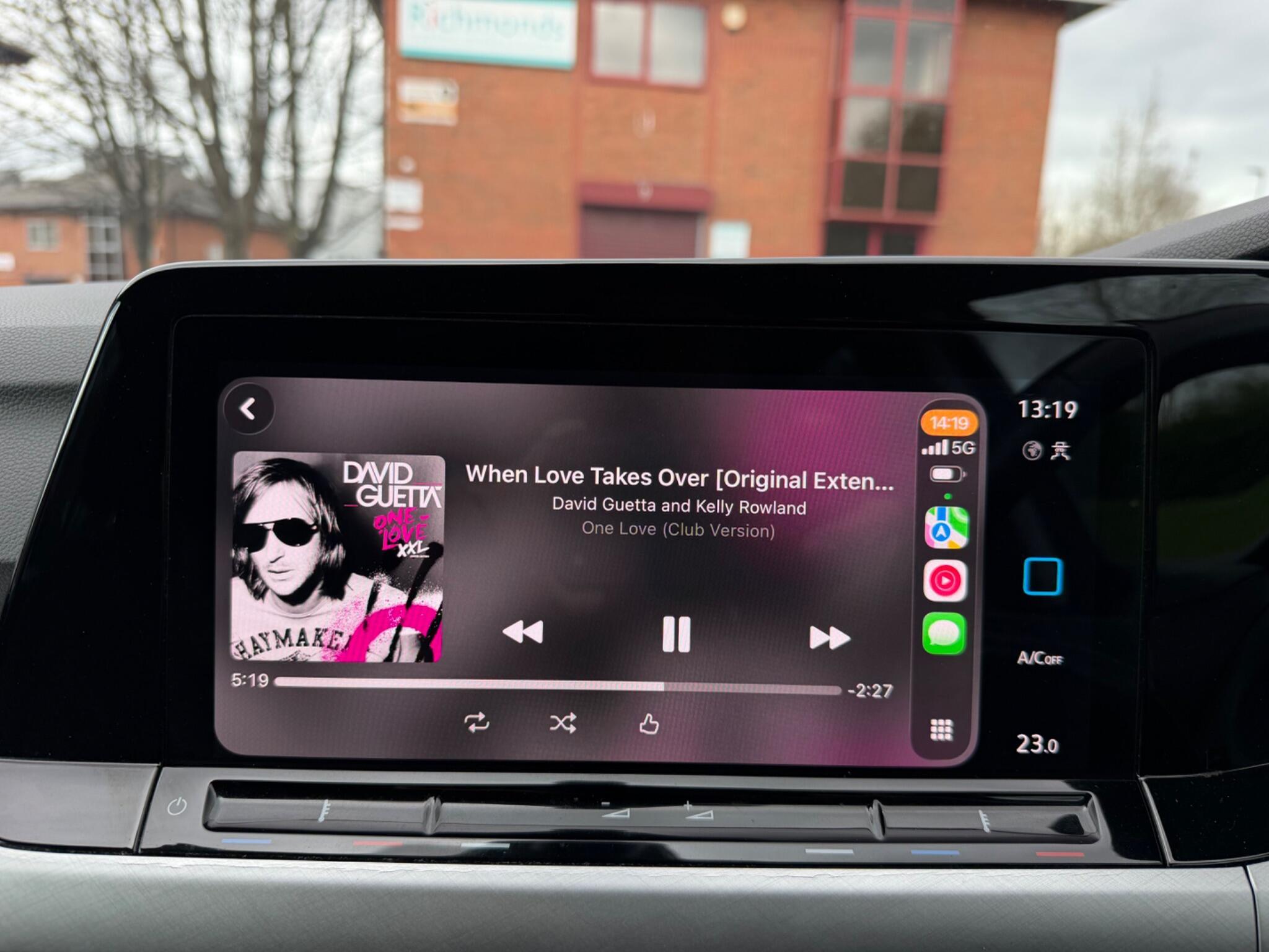 Volkswagen Golf - Image 50