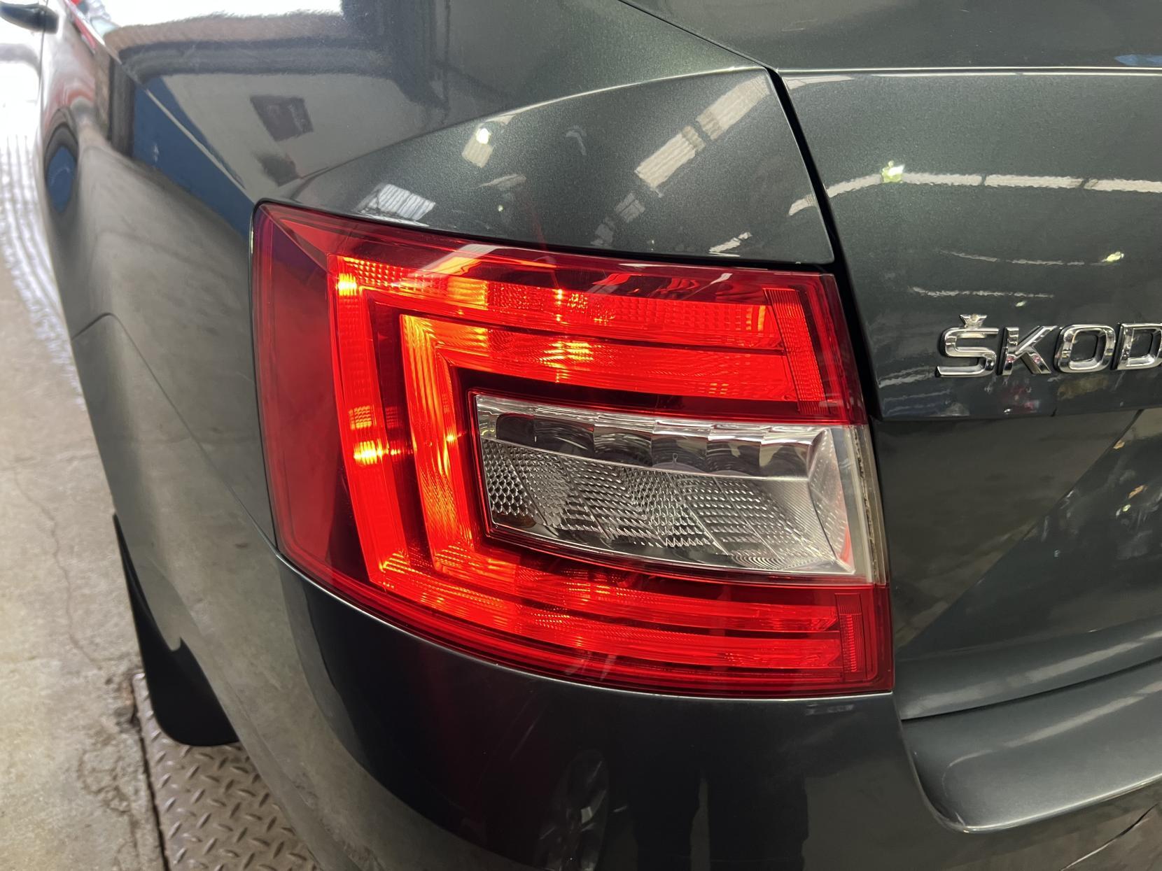 Skoda Octavia - Image 14