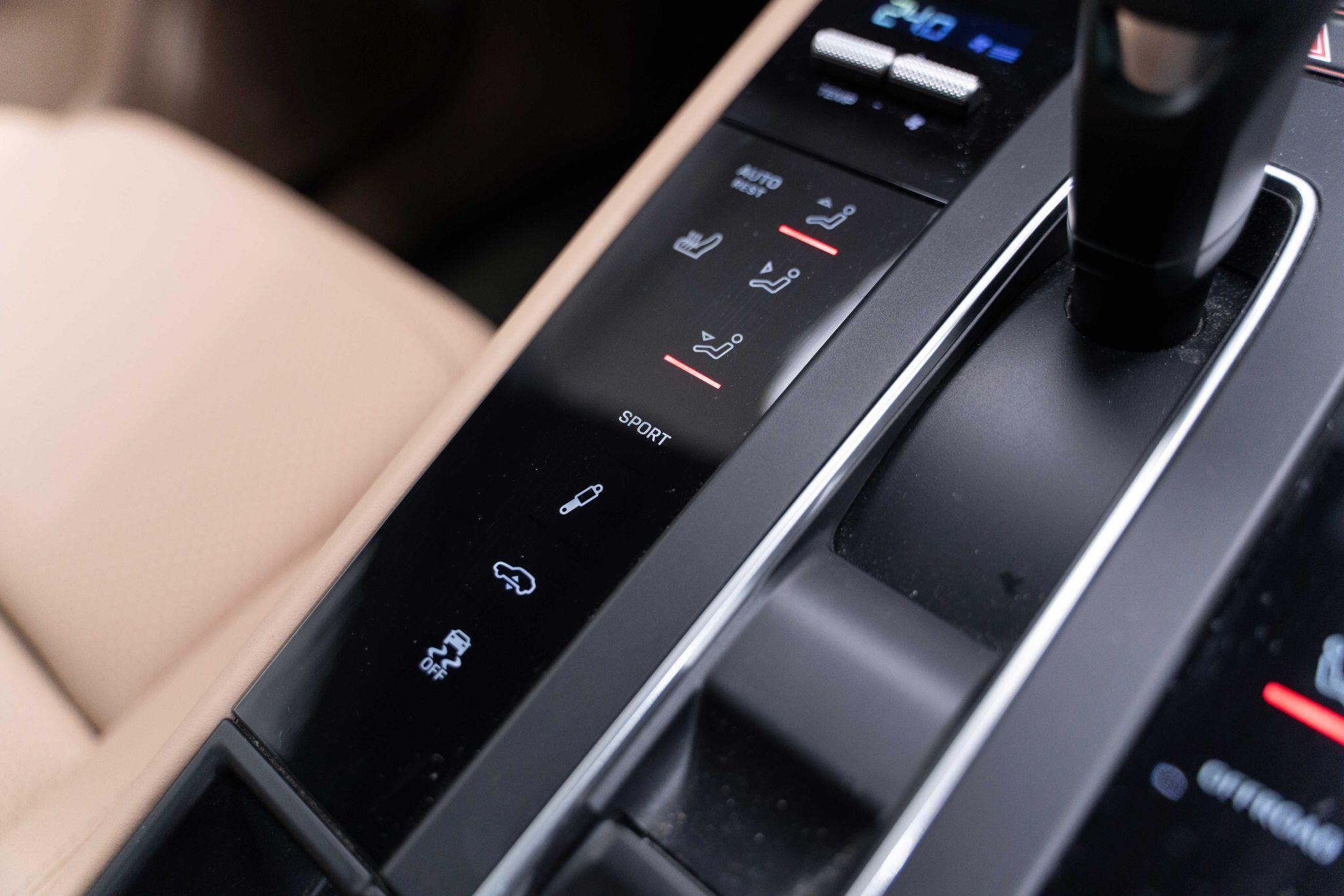 Porsche Macan - Image 28
