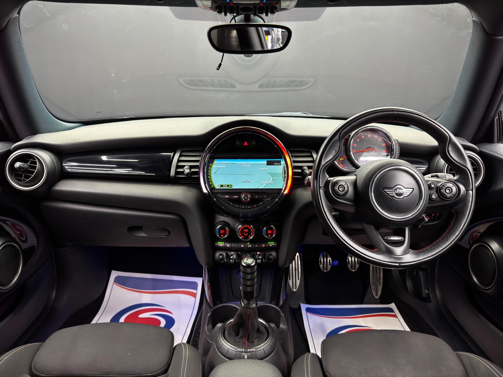 MINI Hatch - Image 10