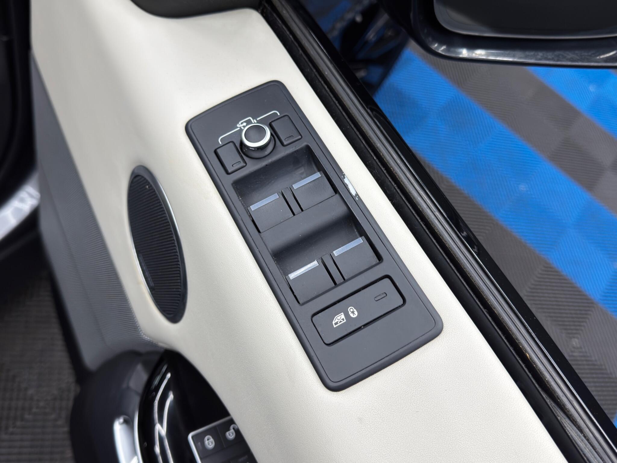 Land Rover RANGE ROVER SPORT - Image 48