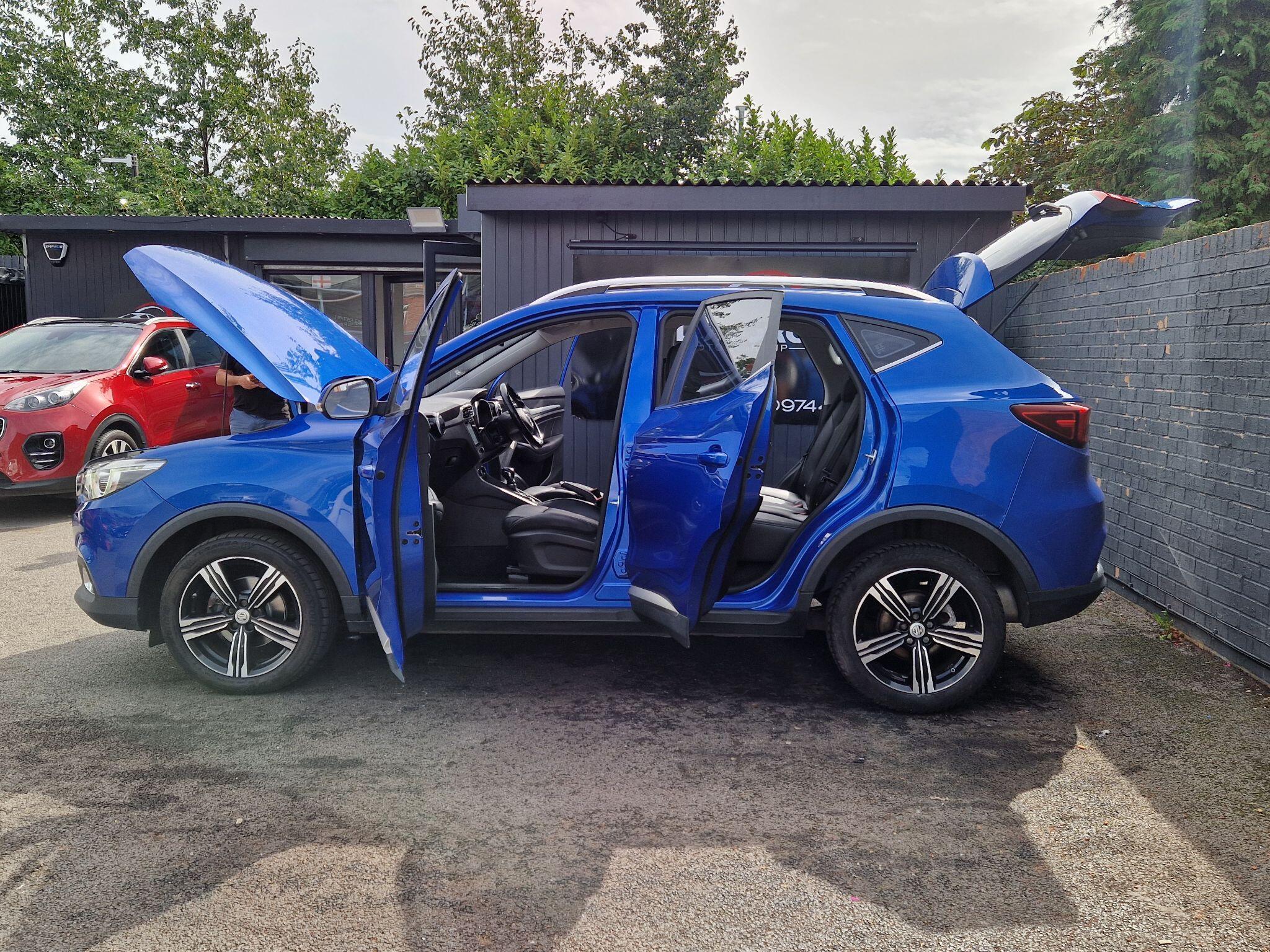 MG MG ZS - Image 15