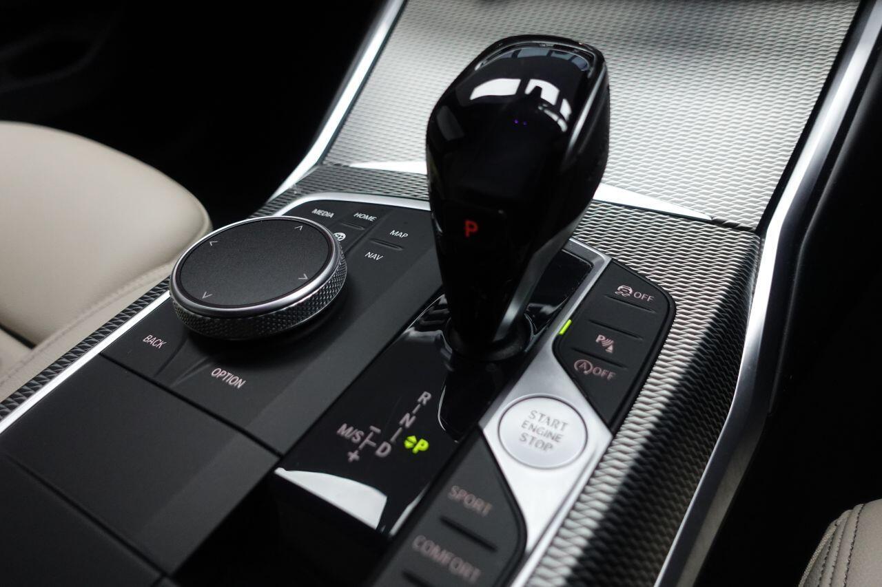 BMW 3 Series - Image 33