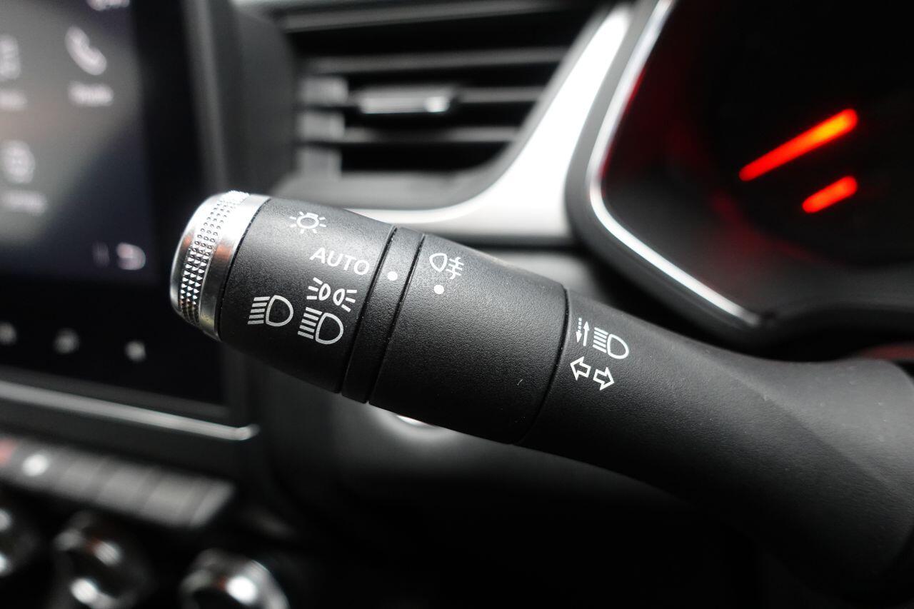 Renault Captur - Image 39