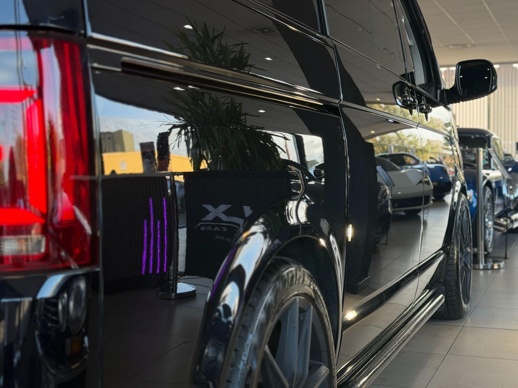 Volkswagen Transporter - Image 20