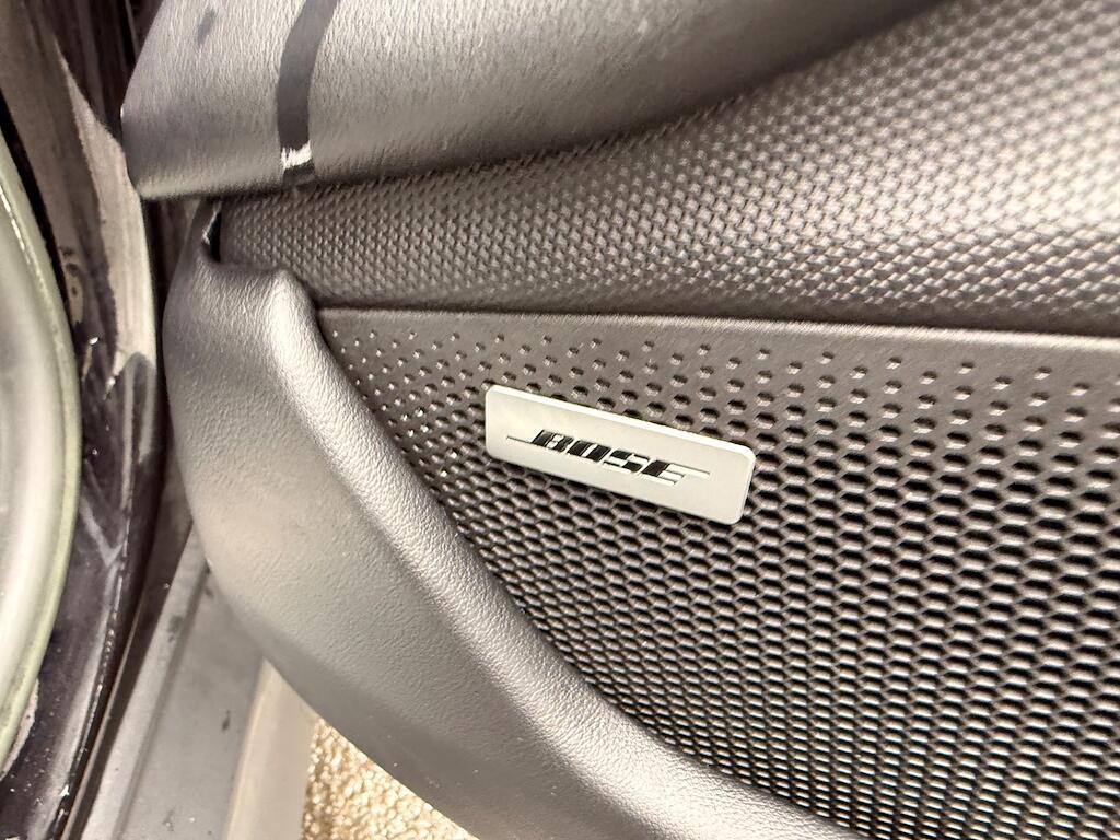 Porsche Taycan - Image 29