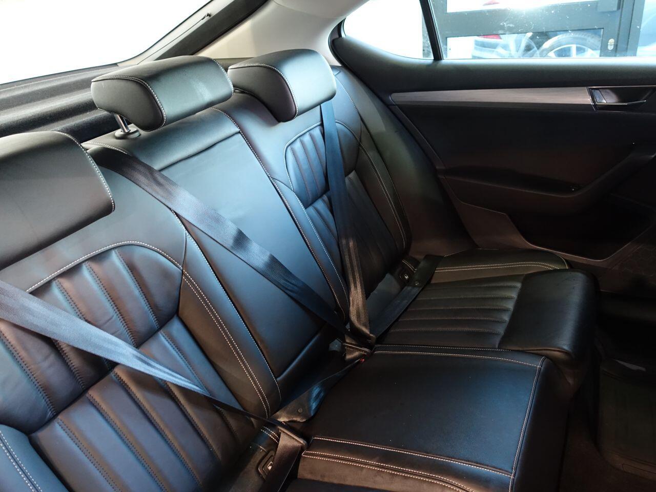 Skoda Superb - Image 19