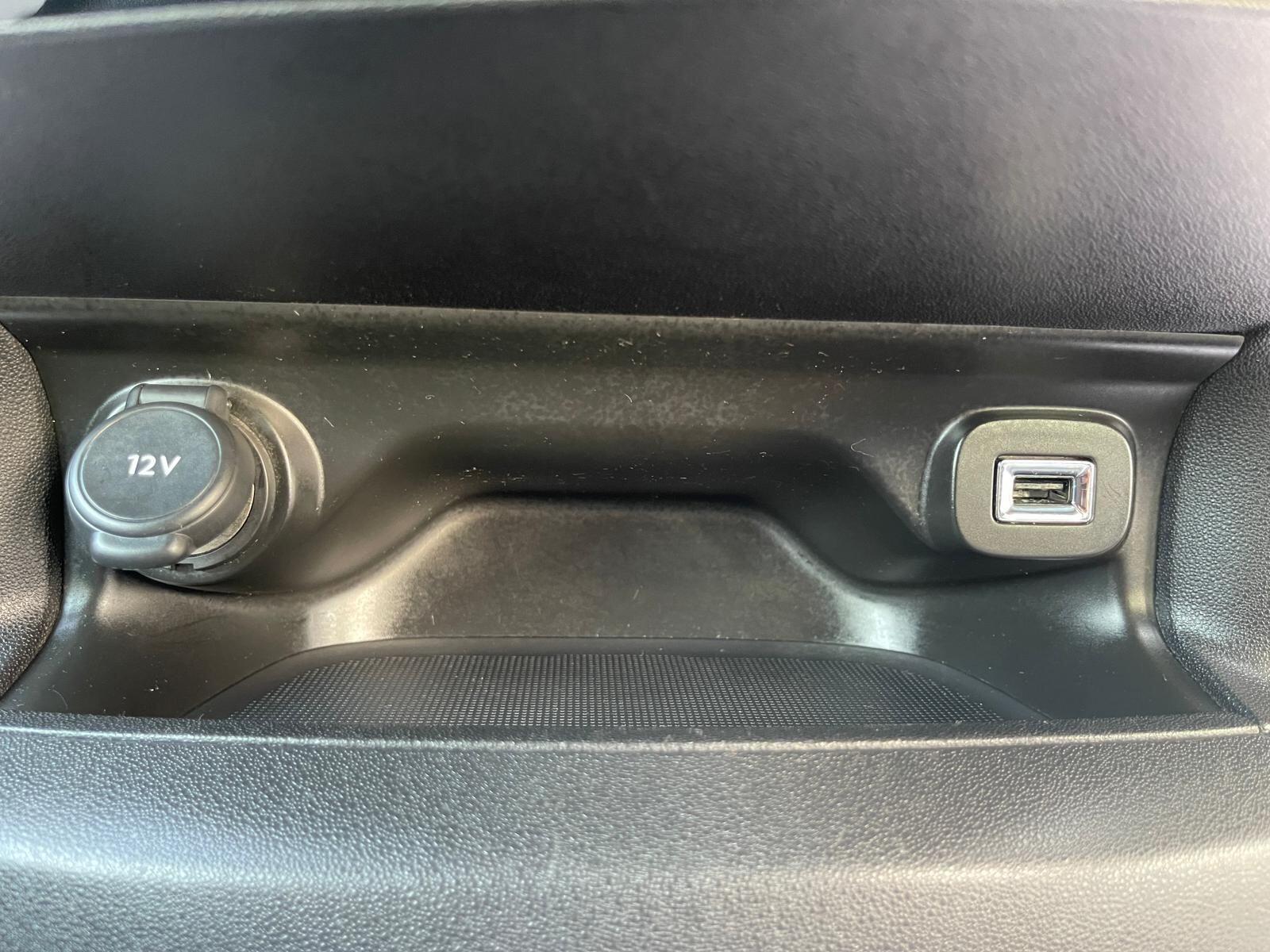 Citroen C4 Cactus - Image 32