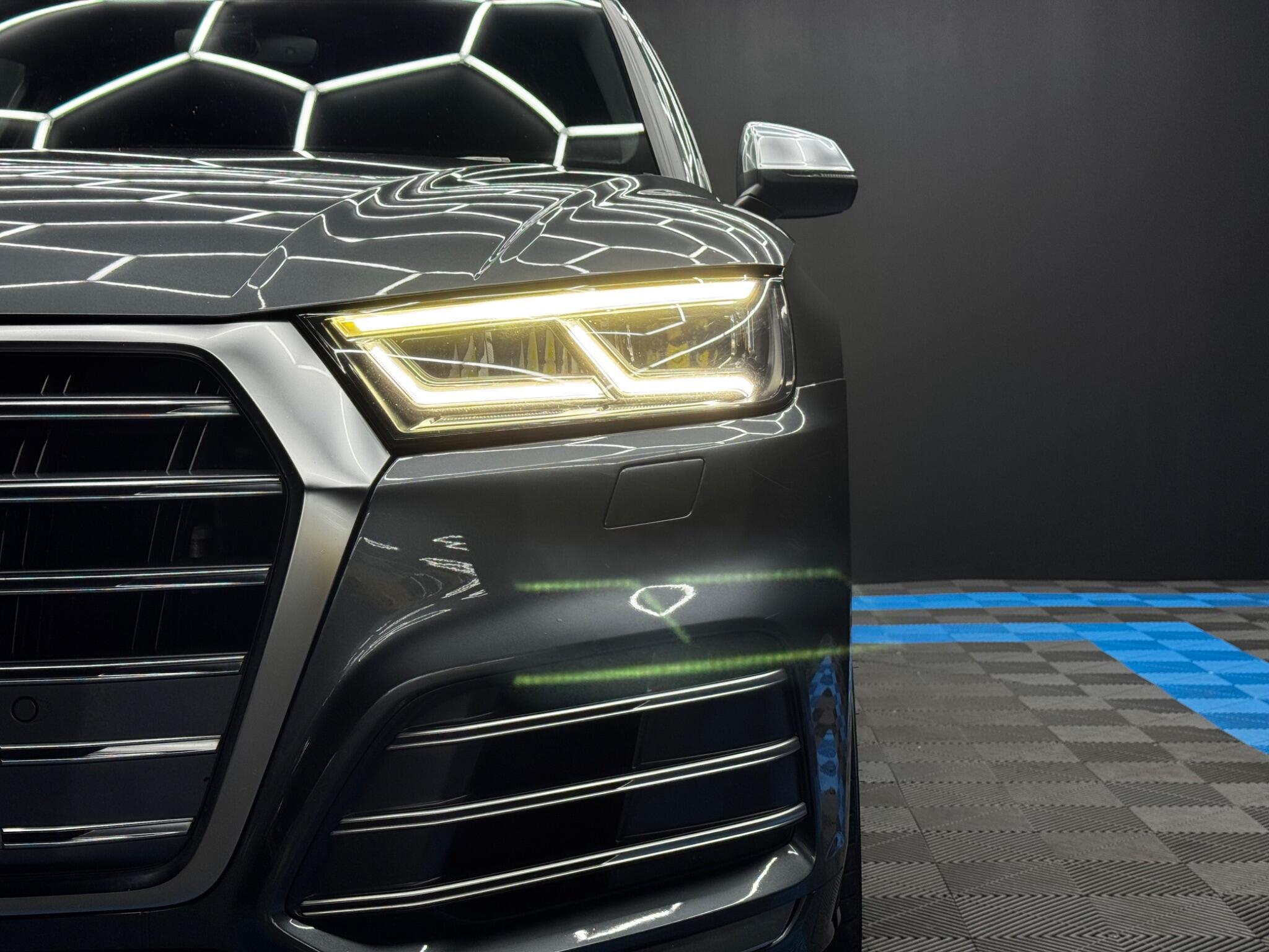 Audi SQ5 - Image 49