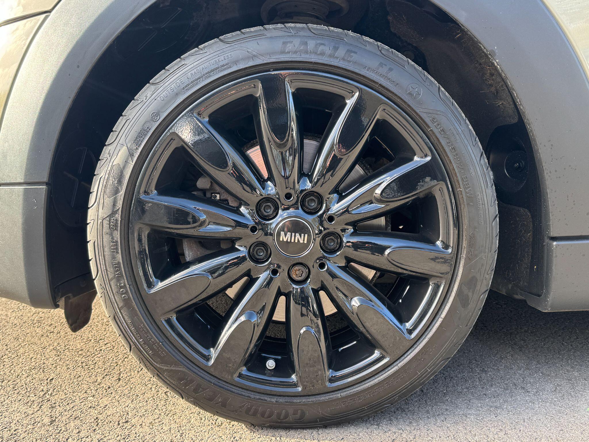 MINI Hatch - Image 30