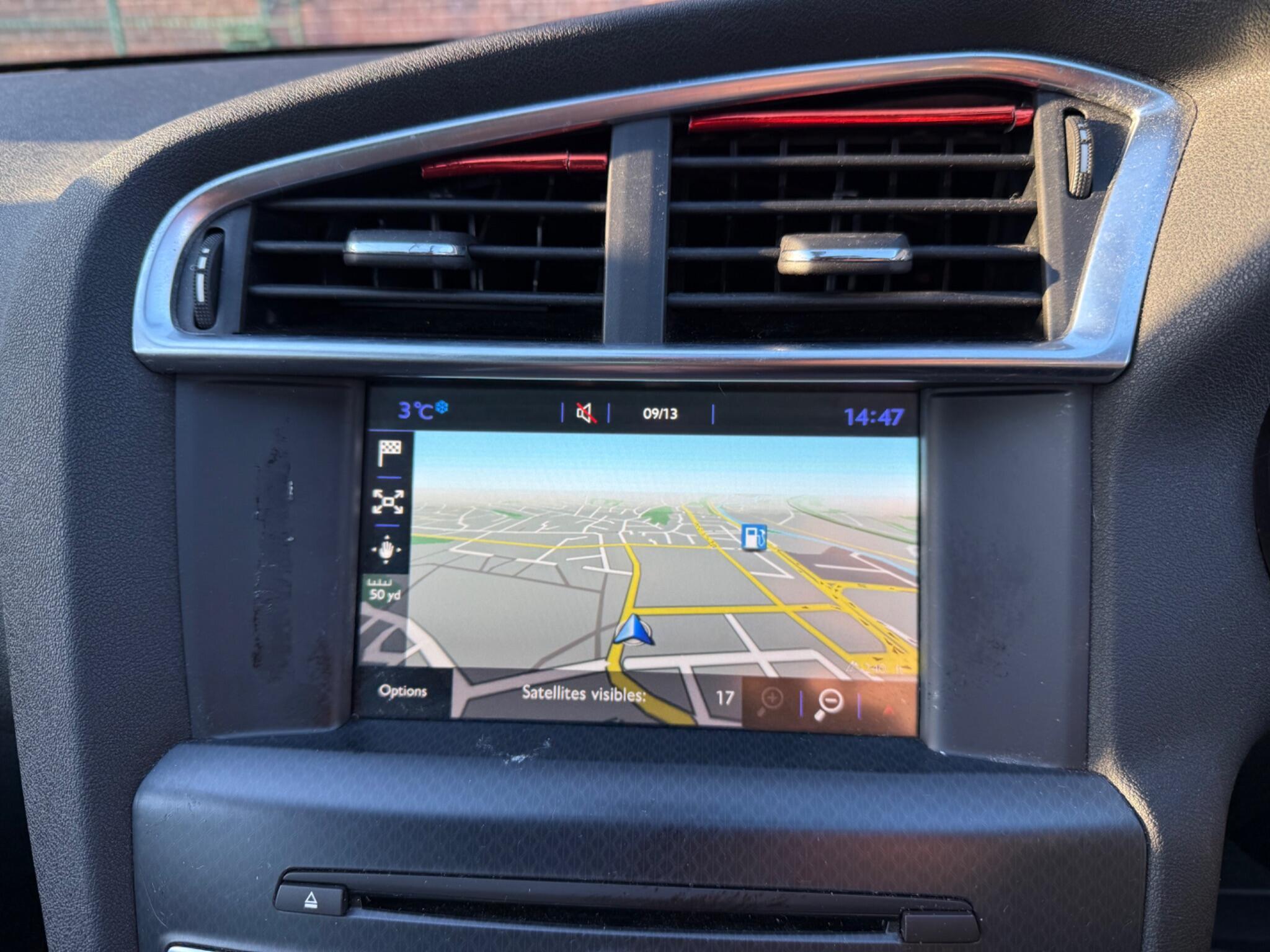 DS AUTOMOBILES DS 4 CROSSBACK - Image 13