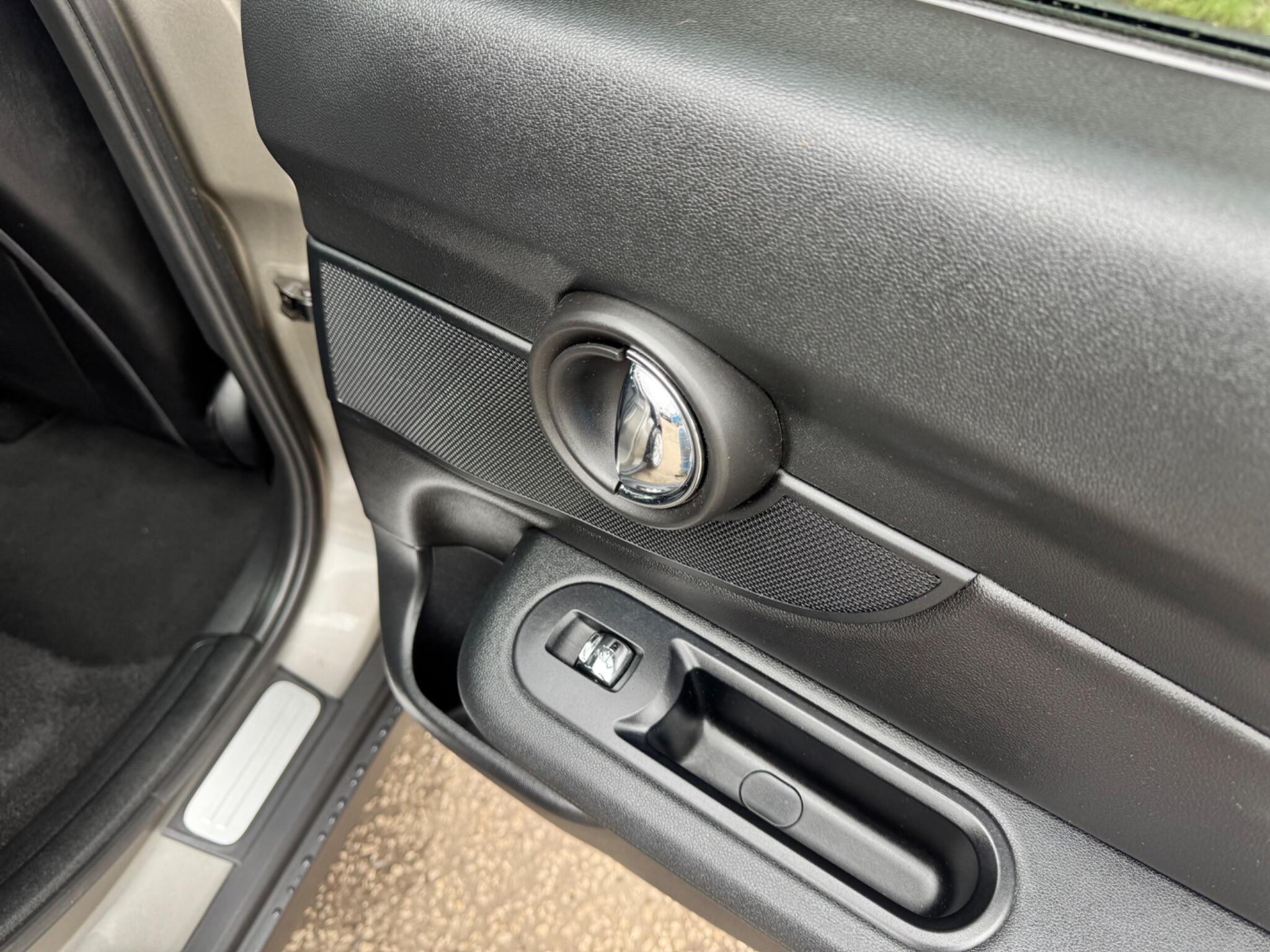 MINI Clubman - Image 31