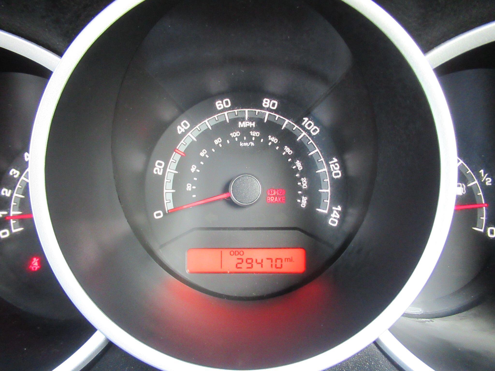 Kia Venga - Image 13