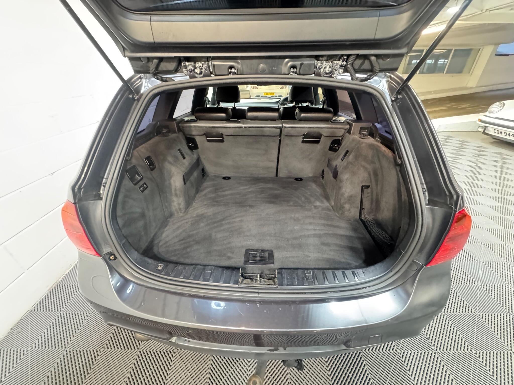 BMW 3 Series - Image 12