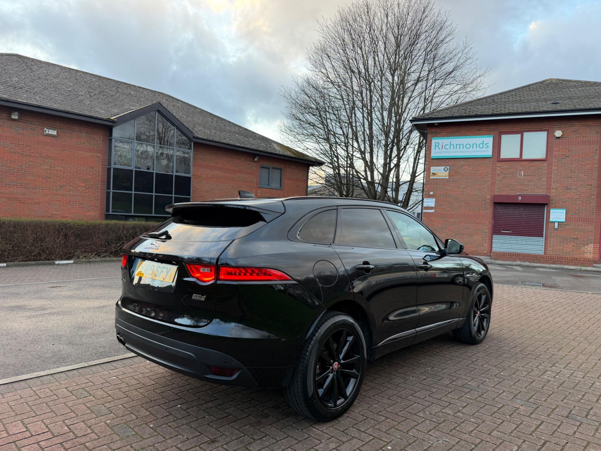 Jaguar F-Pace - Image 29