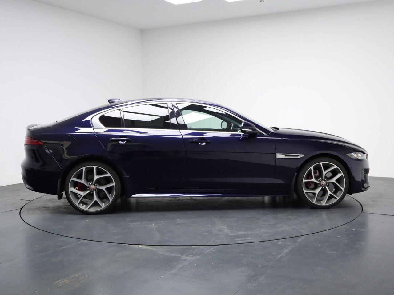 Jaguar XE - Image 14
