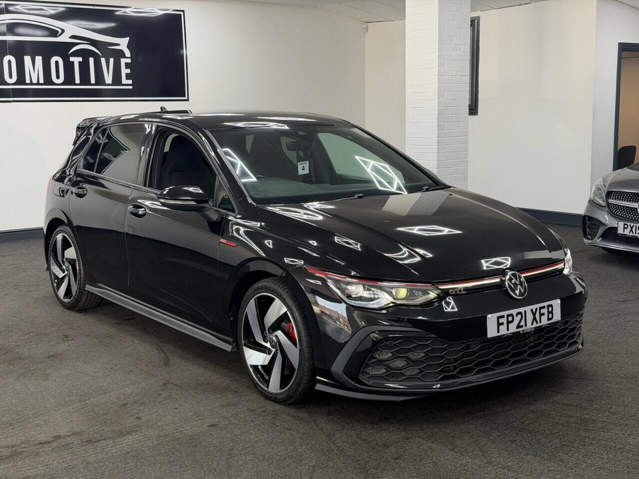 Volkswagen Golf - Image 10
